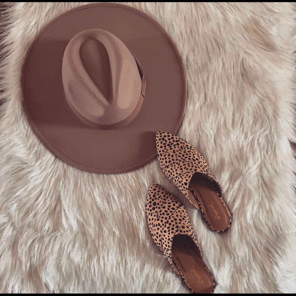 Mules - Picture 4 of 5